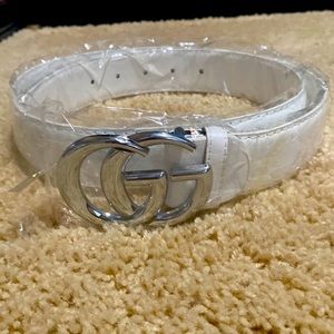 Designer look belt - brand new never worn